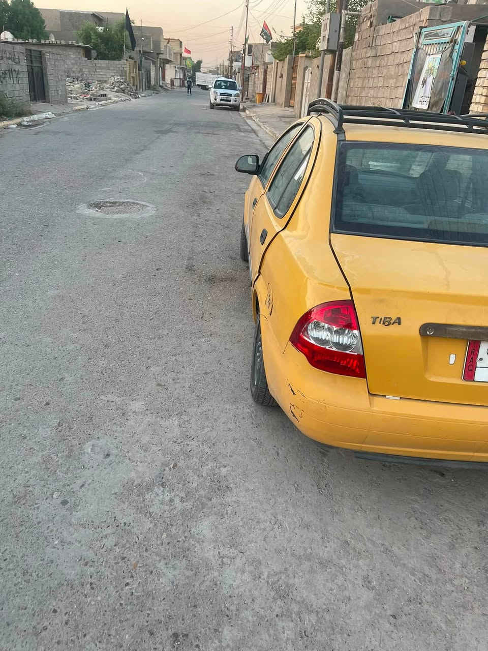 طيبه موديل 2016 ماشيه 132  حقيقي السياره عله وضع الشركه ما عدا الاستهلاكيات طخه باب جهة السايق دوسة الباقي بارد   استخدام شخصي موظف عله كد روحتي وجيتي للدوام گير مكينه وضع الشركه دهن قطره متنقص تبريد شغال خير من الله تخم هيئه غرامات مصفره السياره  السعر ٣٣مجال بسيط حك الجيه الاتصال*********** بغداد / البليديات
