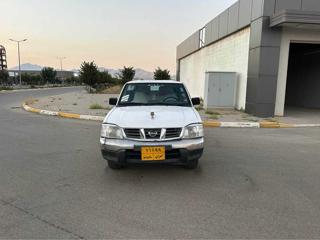 سةرتا بةناوي خوداي گةورة 
نيسان پيكاب دةبل قةمةرة 
موديل ٢٠٠١ 
تةبريد
پاوةر
پيشي كراوة بة ٢٠٠٧ 
كامل بوياخة 
بةشةرتي گيرومةكينة وئةكسل 
بةشةرتي تةحويل بروة غةرامة 
سةنةوي لة٢٠٢٣ بةسةرچوة 
سعري ٥٧گةلاو مةعامةلةيةكي كةم 
*********** السليمانية, العراق
