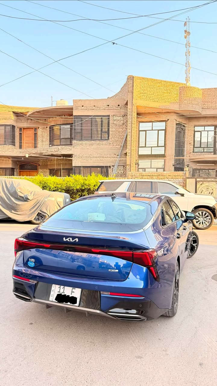 السلام عليكم  ((سعر187))كي فايف GT لاين فول عده البنرامه  حادث باب خلفي جاملغ خلفي بدون دواخل  فقط لباقي مكفوله موديل 2025 السياره جديده ماشيه 9 الف ميل  
موصفاته جيتي لاين مكينه 2500  رادار امامي رادار خلفي حساسات امامي خلفي.   جانبي  نقطه عمياء تحكم ستيرن جهتين شاشه متصله شاحنه واير ليس مثبت سرعه مانع انزلاق تحديد مسار سياقه ذاتيه اناره ترحيب كشنات تدفئه كشنات كهرباء وبعد بيه موصفات مكان السيارة بغداد رقمي ***********
