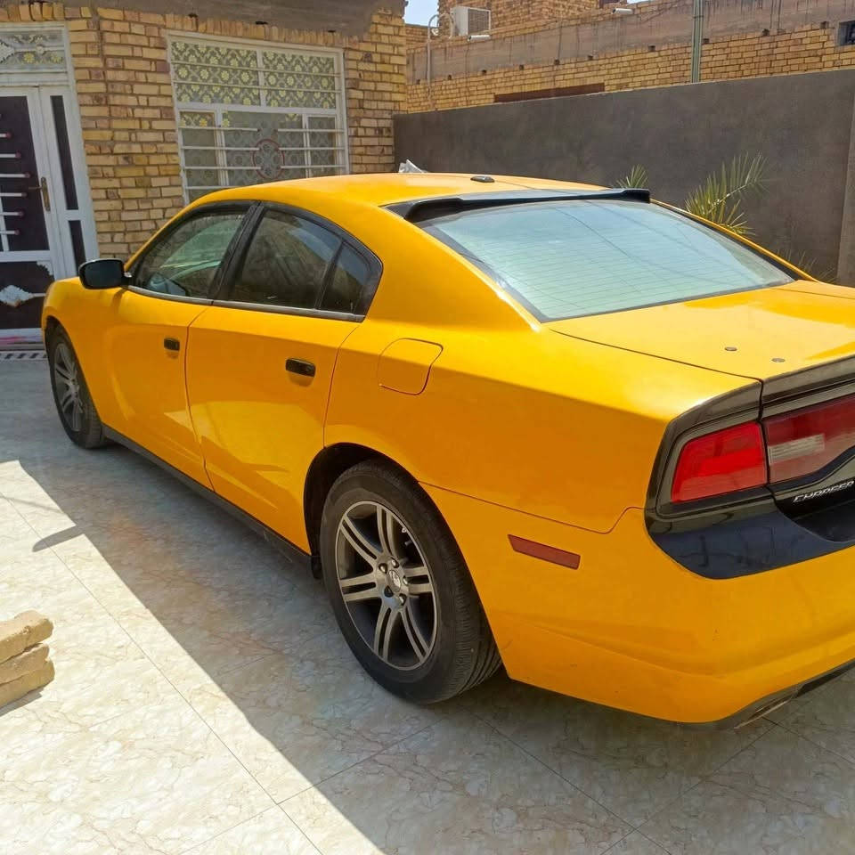 السلام عليكم جارجر لبيع ادوات مديل2013 نضيفه كلش تبريد ثلج تخم تاير على آخر حبايه السعر 45  وبيه مجال ***********
