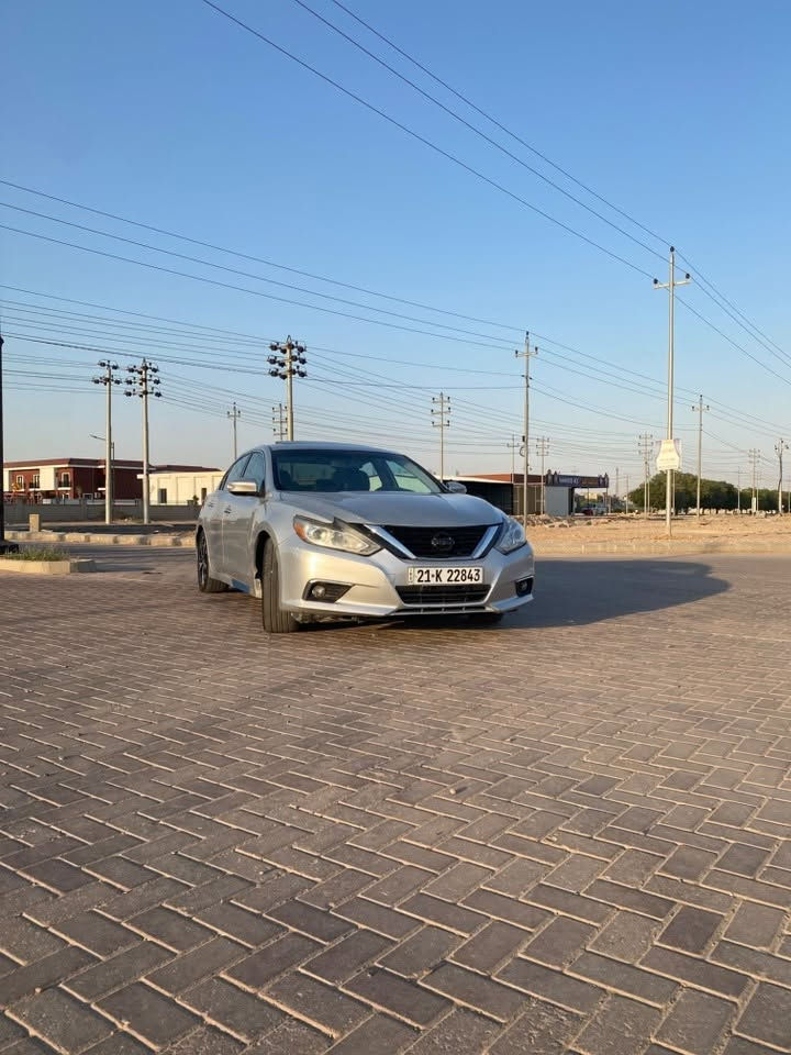 السلام عليكم
من رخصه الادمن 
نيسان التيما SL
#NISSAN ALTIMA
2017
وارد امريكي 
مكينه 6V 3.5L🚀
السياره فول مواصفات 
سقف سلايت 
مثبت سرعه كشنات جلد 
كشن تدفئه
اشاير بل مري
ستيرن هيتر 
اوامر صوتيه 
شاشه +كامره بلاد 
لايتات زنون 
پادل شفترات 
تبريد مركزي قطعتين 
كشن كهرباء
كير 8نمر 
كير سپورت 
ويل كروم حجم 18
السياره ماشيه 208 KM
السياره فول مواصفات 

حادث امريكه مابيه بس بل عراق 
الجامرلغ الامامي +صبغ فوق الصندوك بدون حادث وبدون معجون +شويه بارد بل جامرلغ الخلفي اليمين واليسار 

السياره مفوله لل اخير مكينه كير ممفتوح بي برغي كله بلاد 

رقم سليمانيه تحويل مباشر رقم سنويه كله جديد 

السعر 
125 💲 ورقه وبي مجال 

م/*********** 
موجود واتساب ايضاً

ملاحضهَ/غير متواجد على فيس بوك
