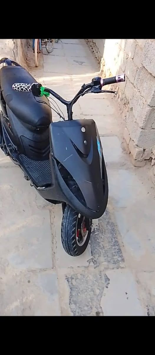 دراجه ماكس عدله للبيع او مراوس بكير
دراجه نضيفه وتوني مجفته 100 الصلي سلف شغل وتطلع سعر 300 
***********
