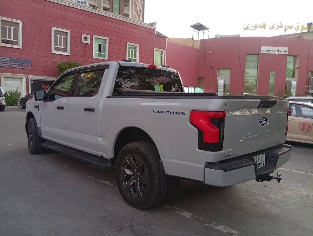 بیکاب  فۆڕت2024فول کارە بایی  XLT  موبایل *********** أربيل, العراق
