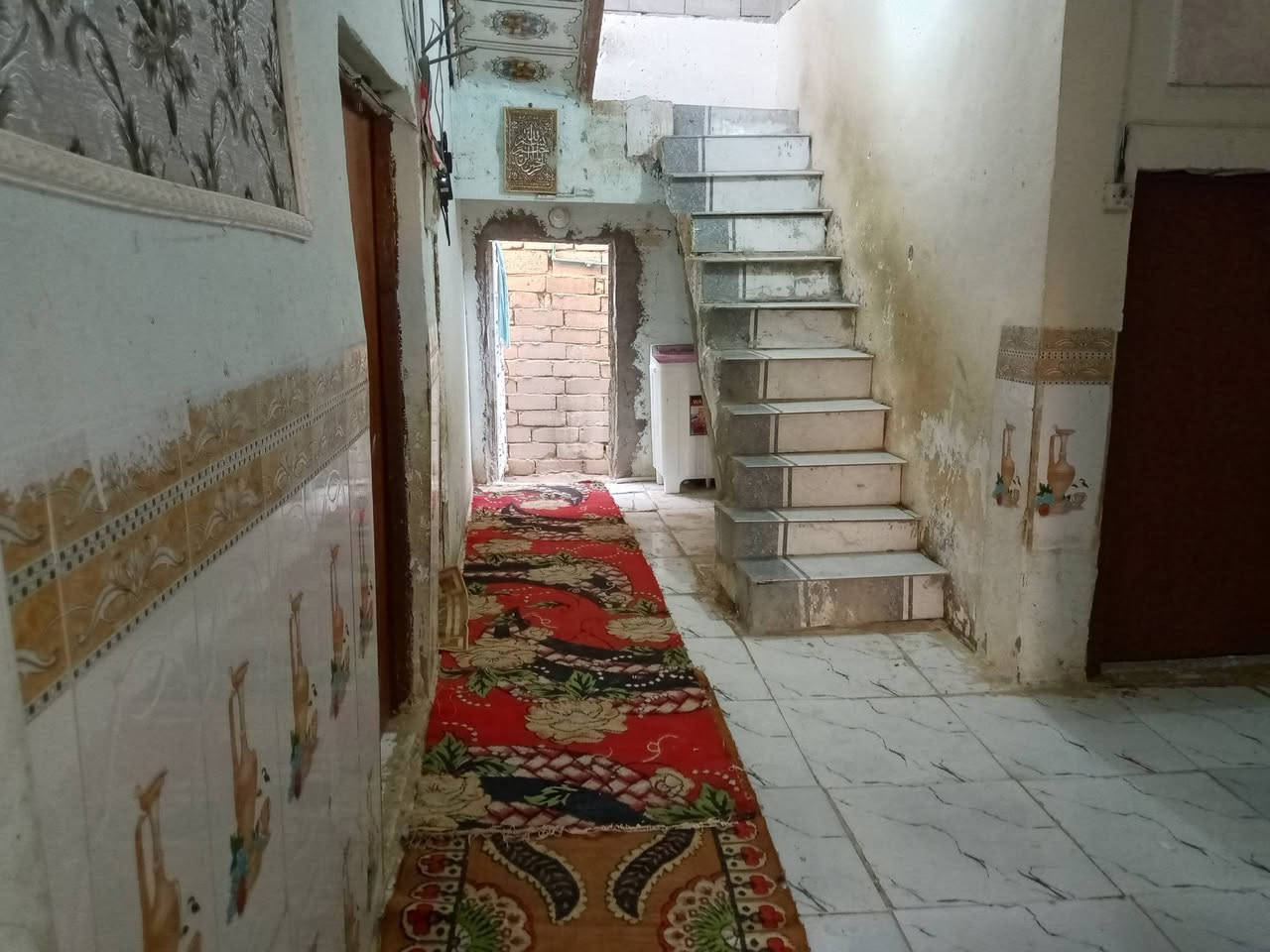 يالله
اللهم صل على محمد وال محمد
دار للبيع مساحة 100م طابوق عكادة يحتوي على غرفتين وصاله ومطبخ وديوانيه بناء متوسط عالي عن الشارع
العنوان خنيطله على الحولي الجديد مقابل حي المهندسين للاستفسار عن السعر مراسلة الصفحه او واتساب ***********
نستقبل جميع عروضكم الخاص بالطابو او الزراعي 
عنوان المكتب خنيطله شارع الكراج @إشارة
