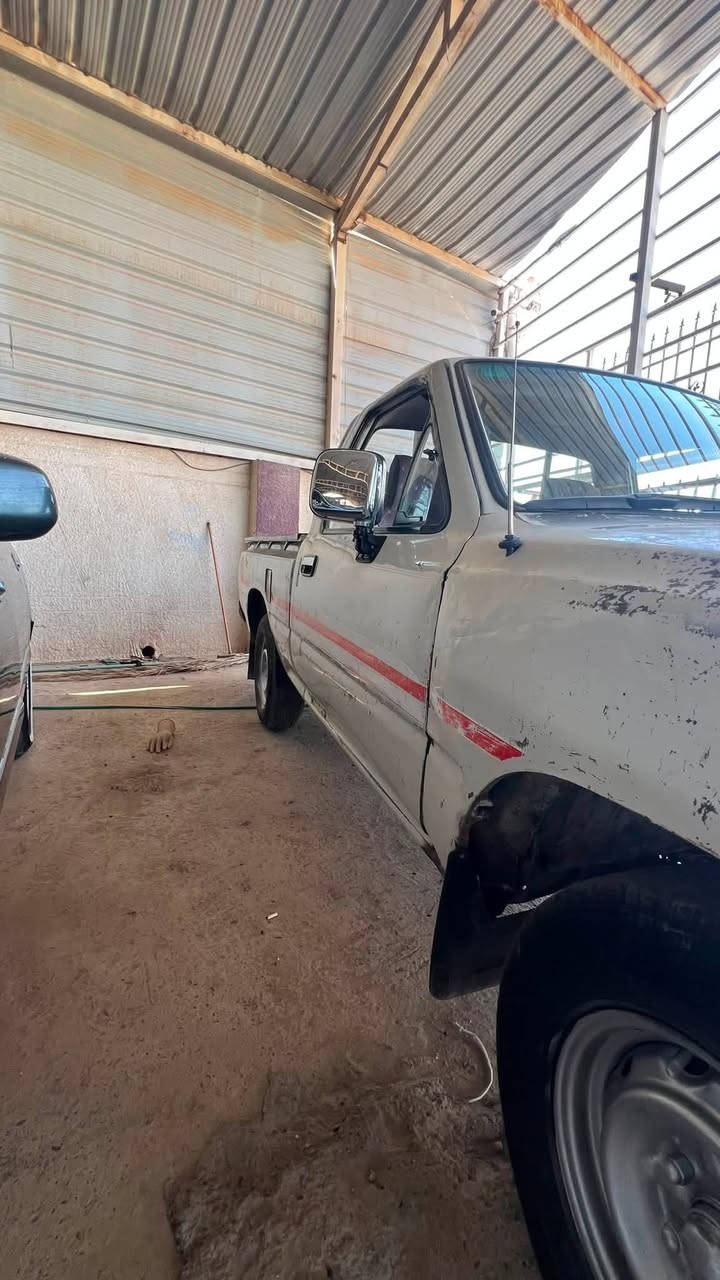 السلام عليكم بيكم موديل 89للبيع سياره بلاديه نضيفه بشكل كفاله من محرك وگير وشاصي السعر 52او بيه مجال حق جيتك اتصل ع الرقم ***********
