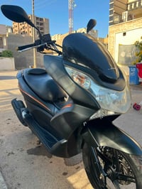 هوندا PCX • بغداد الكرخ