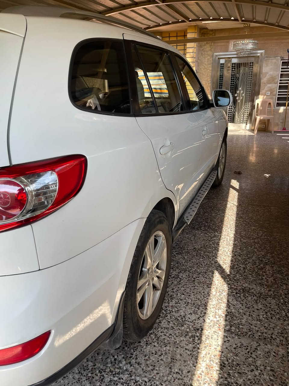 هونداي سنتافي ٢٠١٢ للبيع
محرك ٣٥٠٠ 

6 سلندر 

نضام AWD 

ثلاجة 

حساسات 

7 راكب 

تبريد 3 قطع 

بيهة تكحيل وامور بسيطه ابيع اربع قطع 

ممشة 133الف 

محرك وكير تجفيت من الوكاله 

السعر ١٢٧

مكان السياره الاعظمية
***********
