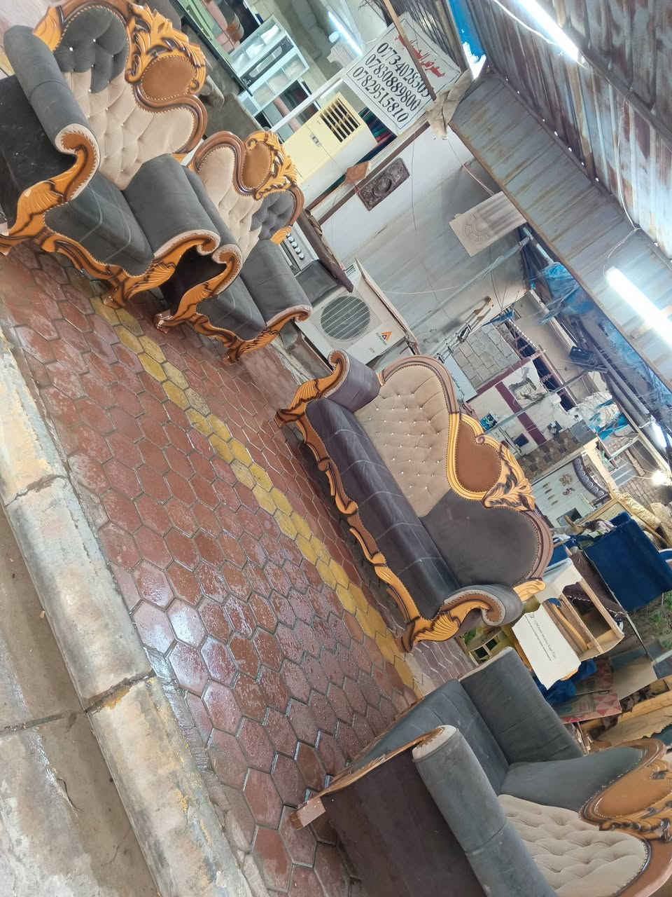 تخم تسكام سبع مقاعد مستعمل نضيف السعر 🌹 225 🌹 ألف العنوان العزيزيه منطقة باب الحاره *********** *********** يوجد واتساب وماسنجر وتوصيل لجميع المحافظات بل الاجره
