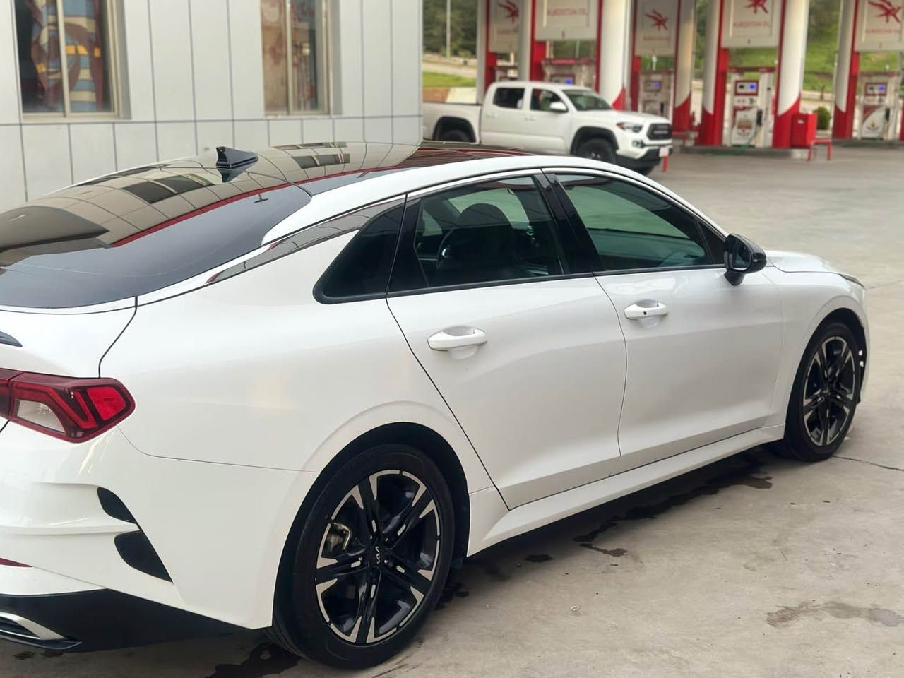 Kia k5 2022 
فول مواصفات 
مرقمة جاهزة 
بيها 4 مكانات صبغ بدون دواخل بدون ايرباك 
الرقم : ***********
السعر : 178$
مراوسة فقط مع مارسيدس 2020 و فوق رقم شمال اكر, نينوى
