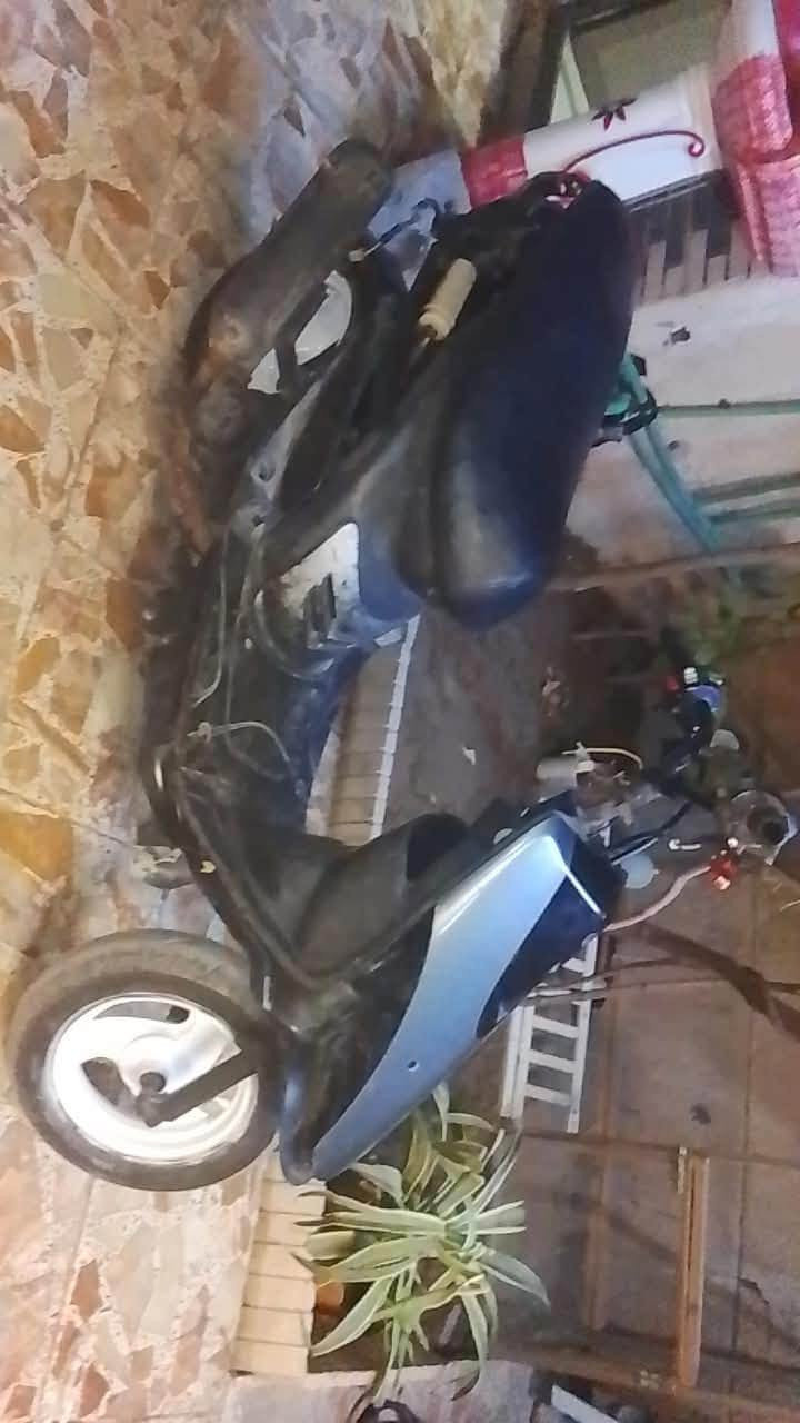 سلام عليكم دراجة ماكس عدلة ما مل لعب ما بيهة شي بس لعقل يكطع رايدهة 250 وبيهة مجل مكاني شعب حي البساتين***********
