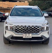 للبيع فقط سنتافيا موديل 2023 أبيض  ماشيه / 10 الاف مايل   السياره حادث...