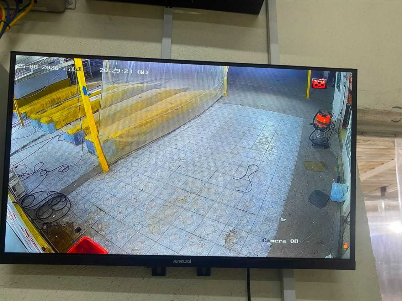 Hikvision Levant #hikvisionlevantmoment
فريقنا في محطة الثقة في بسمايةً
حيث تم نصب كامرات عدد 8نوع Hikvision بدقة2m  لمحطة الثقة للعناية بالسيارات وتبديل الزيوت الاصلية
نشكر الاخ العزيز ابو ضرغام ماكار اليكسيفيتش
وكادر محطة الثقة لحسن الضيافة وتعاونهم معنا في انجاز عملنا 

للاستفسار 
مراسلة الصفحة او الاتصال بالارقام التاليه
***********

‭***********‬
اوزيارتنا في موقعنا 
بسماية ..مقابل مستشفى الجامعه اللبناني 
قرب عياده السدن البيطرية

#HIKVISION Hikvision Levant #hikvisionlevantmoment
