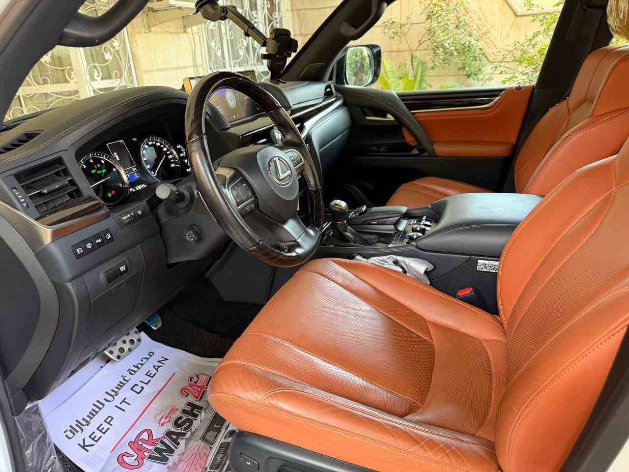 السلام عليكم
لكزز 2020 LX 570 سوبر سبورت

مواصفاته معروفه 

السيارة جديده جدا و نضافتها ١٠٠% 

ماشيه 6000 حقيقي 

بدون اي ضرر السيارة خليجية على وضع الشركة

السعر المطلوب 89000 دولار و بيها مجال بسيط 

*********** غير متواجد على الفيس بوك
مكان السيارة بغداد

