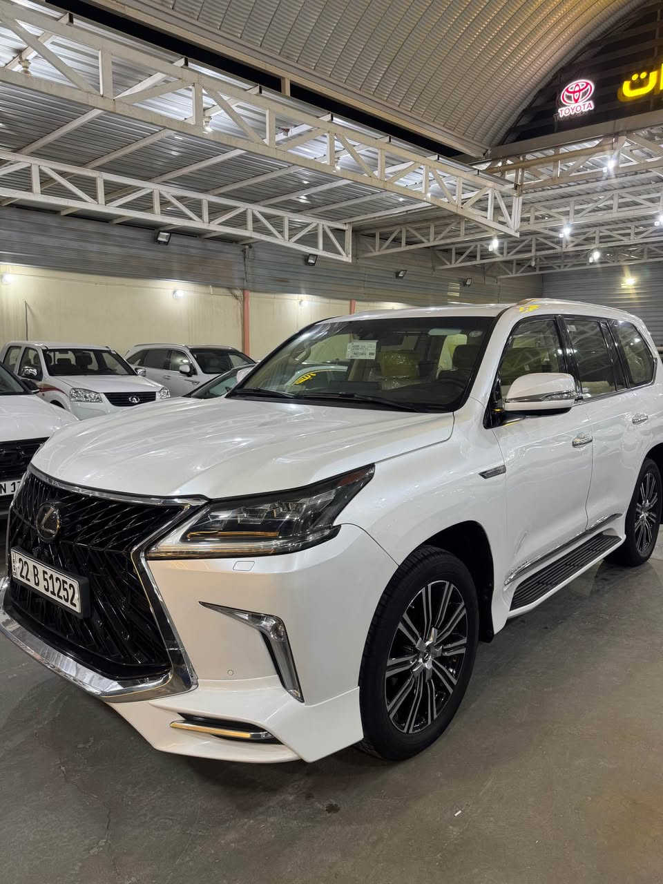 سلام عليكم 
لكزس LX5700  فول مواصفات 
موديل 2019
سيارة بدون نكراش سيارة استعمال اربيل 
رقم اربيل بسمي هزة وفحص جديد 
بصمات اثنين مع كارت 
مواصفات لكزس معروفة فول فول للاخير  سيارة داخل بيجي 
 *********** موجود بي واتس اب
*********** النجف, العراق
