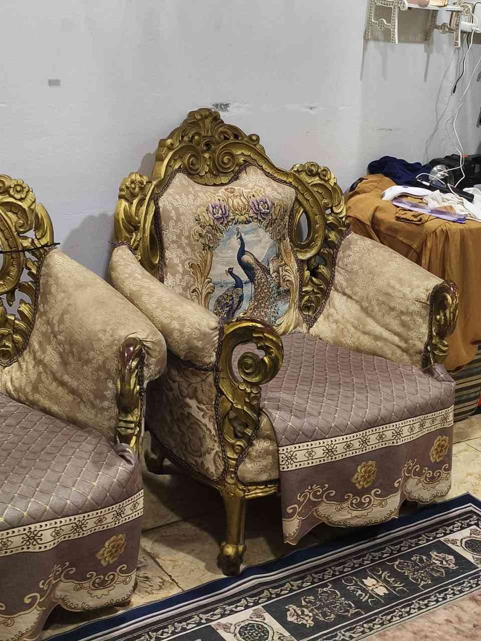 السلام عليكم للبيع تخم دمياط مصري خشب زان حفر 7 قطع السعر 400 وبي مجال متواجد خاص و اتصال ***********
