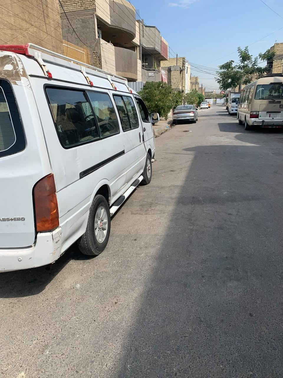 سلام عليكم جنبي اج وان ٢٠١٢ مكينه كير اكسن جدد خير من الله العنوان بغداد الشعب السعر ٦٥ وبيه مجال الرقم ***********

