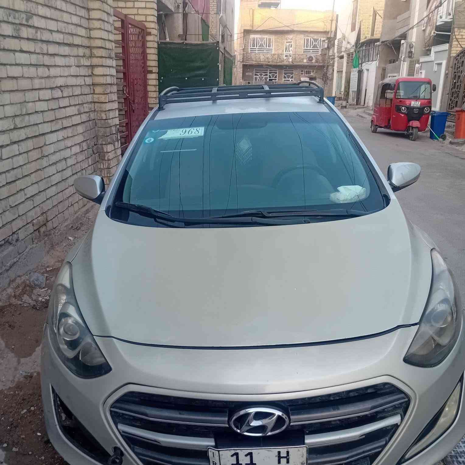 النترا هاج باك  موديل ٢٠١٦   رقم انكليزي   بيهه طخات  وبيهه صبغ ابيع حزام  السعر  ٨٢    وبيهه مجال حك الجية فقط  مكلف بالنشر الاتصال عالرقم  مكانهه بغداد  ***********
