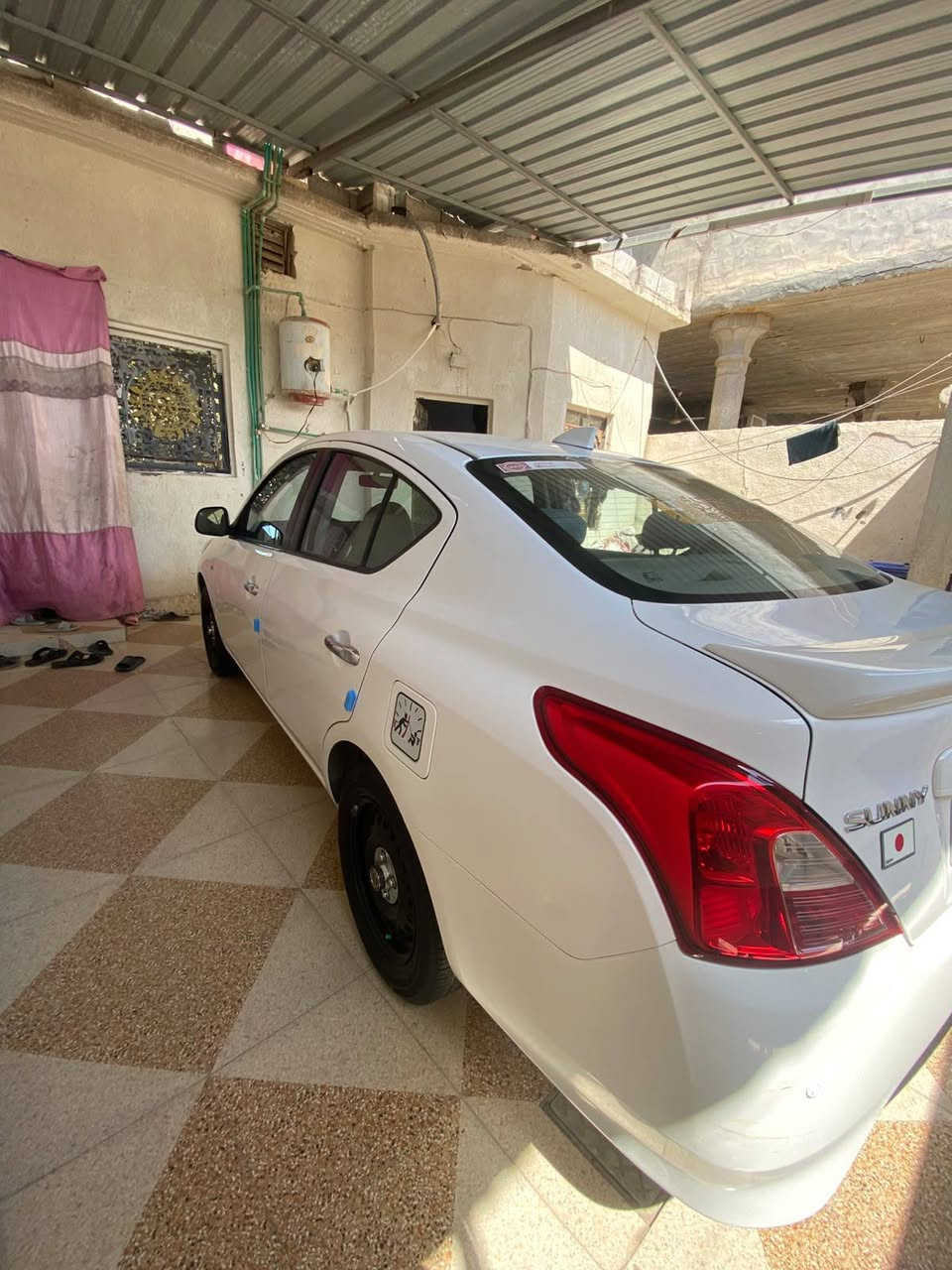 السلام عليكم نيسان صني هندي بليته زركه مديل 24ام ضمان شركه لؤلؤة الاعتماد سيارة كفاله عامه مكينه كير تبريد حداده خير من الله بعده زيرو وضع شركه سبير مانازل سيارة كسر كارتون ماشيه قليل شاشه كامره تحكم ستيرن أرضية جلد  بلوجكترات زنون مكان بصره أبي خصيب السعر 122بيه مجال قليل للشراي *********** البصرة, العراق
