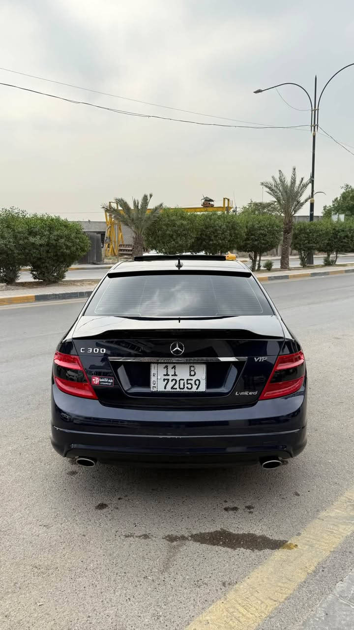 مارسيدس C300 • ٢٠١٠ • وارد امريكي