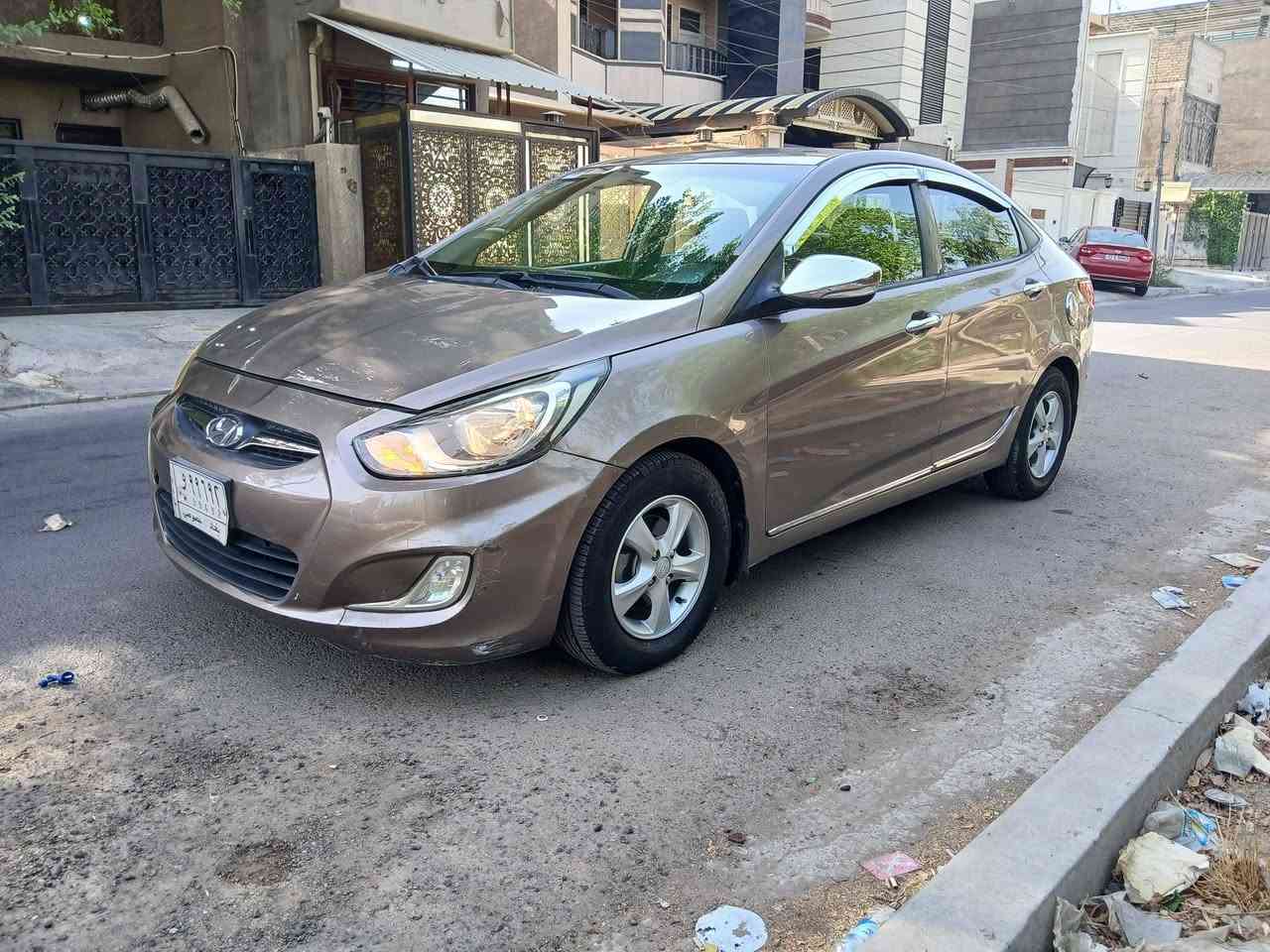 السلام عليكم
هونداي اكسنت خليجي  موديل 2015 كير اوتوماتيك محرك 1400 الجبير بدون دوانز اترايها مال زيرو ماشيه 150 الف بيها بنيد صبغ ودعاميه خلفيه سيارة جاهزه بدون نقص سنويه مشروع وطني ل سعرها  ب 68 ورقه ومكانها بغداد شارع فلسطين للاتصال ***********
