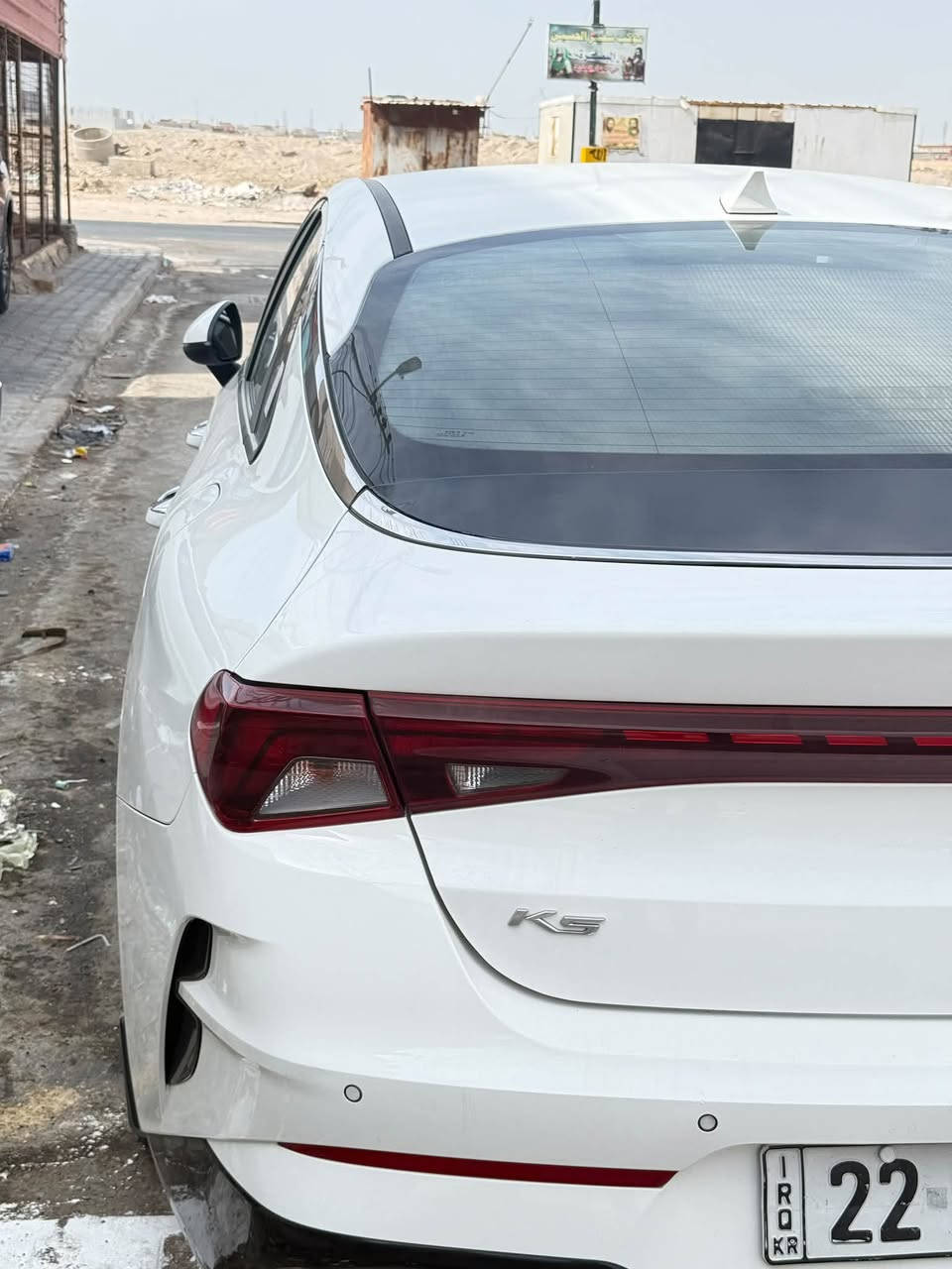 k5 خليجي مديل 2022
مكينه 2000
نص فول 
رقم اربيل بسم شخص بيتهم بغداد وعندي بيها وكاله
 بيها باردين موضح بسونار 
مكينه وكير وتبريد كفاله 
مكان السيارة البصره الامن الداخلي 
السعر 177 وبيها مجال للشراي
رقم الهاتف ***********
