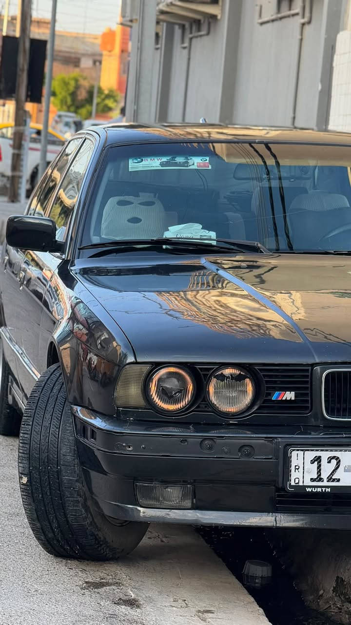 BMW525i اصل بليته
موديل 1991 كير محرك شرط اكسل خفيف رون ناصي يعني تنسى شنو رون غرفته حلوه بدون ضربه بدون معجون يعوزها دعاميه امامي وتصليح بسيط بلدعاميه الخلفي  شرط التحويل اني الشرعي سعرها 60 وبيها مجال مكاني موصل حي المثنى 
***********
***********
