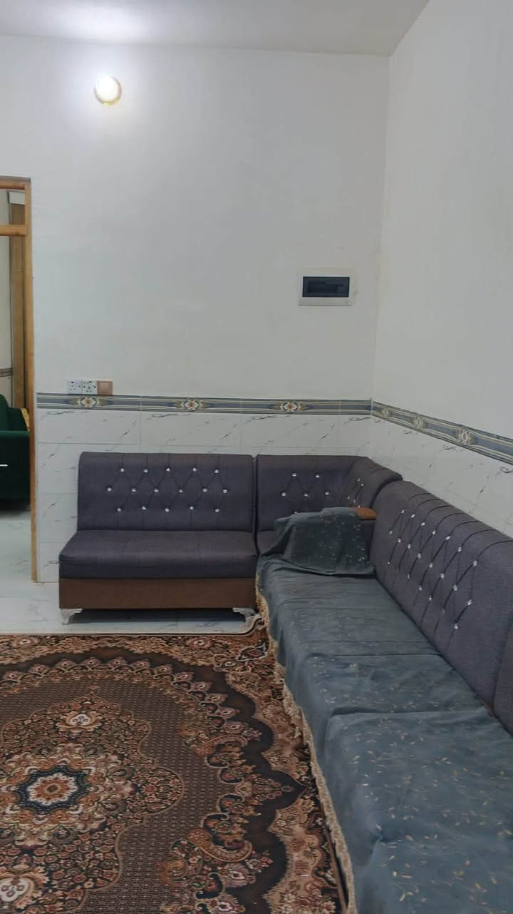 مشتمل للبيع
بالاجبيرية الثالثة قرب المدارس الحمر
مساحة125م شارع 10 
طابق واحد غرفة واحدة
للاستفسار:
***********
