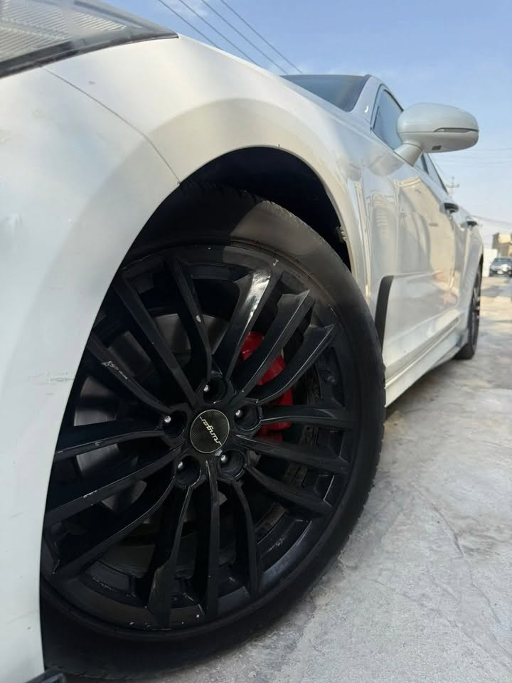 كيا ستنكر   V4 
موديل 2018
مكينه 2000 T 
‏ TURBO🚀🚀✈️ 

الحادث بنيد صبغ + شبر جاملغ 
ايرباك ستيرن 

اللون ابيض 🤍🦂
السياره ماشيه 44 mi

المواصفات :

-بصمه

-تدفئة كشنات 

-كشنات جلد حضن رياضي

-كشنات كهرباء

- 5وضعيات قيادة

-تدفئة ستيرن

-حساسات امامي خلفي

-اوتو هولد

-انارة دشبول 7 الوان

-توقف ذاتي

-نظام كروز كونترول

-تحديد مسار على خطوط الشارع

-لايت زينون ولد نهاري

-بريك بريمبو 6بستم

-شاشه

-تحكم ستيرن كامل

-مري شفط 

-ستيراً رياضي D 

-لايتات زنون دبل عدسه 

- كزوز رياضي بلادي

- فجوج برمبو احمر 
السعر 135 

مكان السياره بغداد 
 للاستفسار الاتصال ***********
