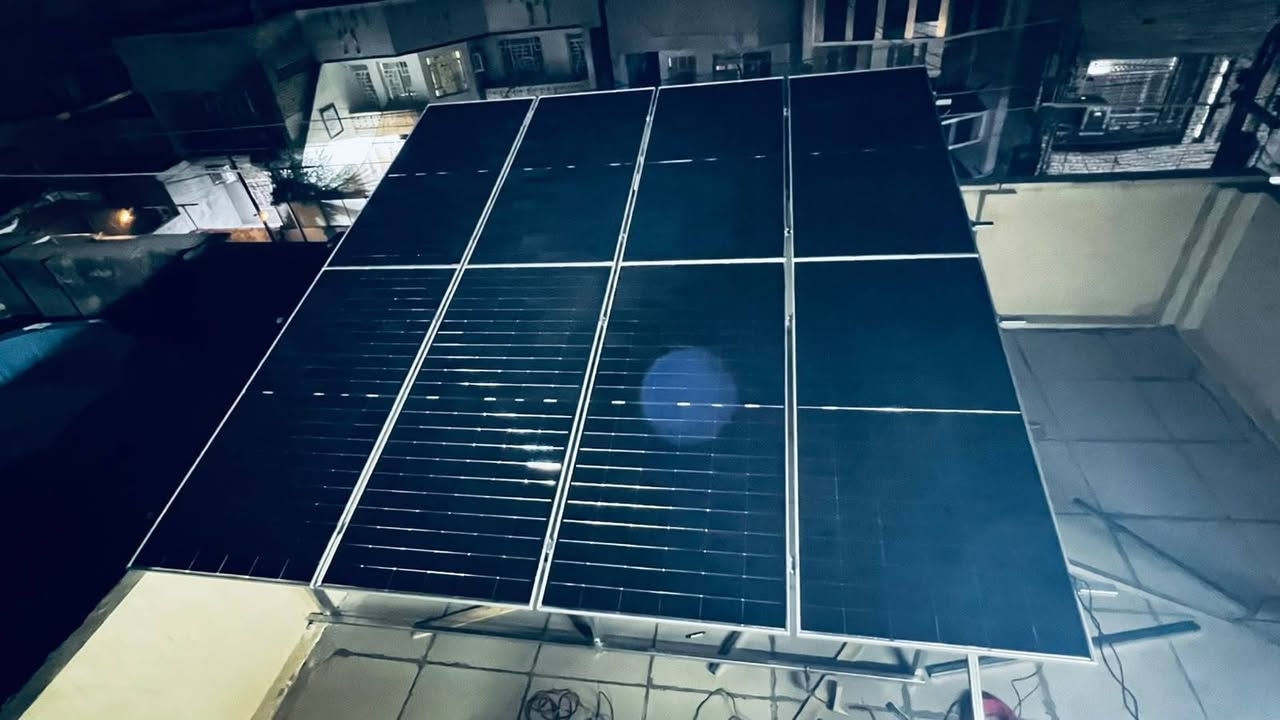 ☀️ شركة ضوء القمر للطاقة الشمسية ☀️
⚡ طاقة أقوى… توفير أكثر… وراحة تدوم!
🔋 تجهيز وتنصيب منظومات شمسية باحترافية وجودة عالية.

📞 للاستفسار والطلب:
***********
***********
