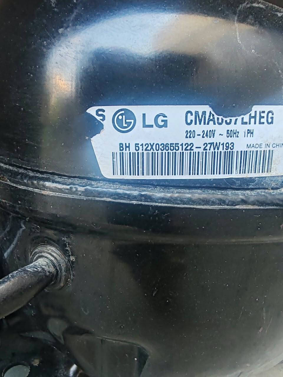 سلام عليكم 
ثلاجه حجم وسط جديده مستخدمه قليل شركه LG تجميد فول كلشي ما بيها ما داخله تصليح ابد سعر 100وبيها مجال
*********** تصال او وتساب مكاني كربلاء حيل غدير
