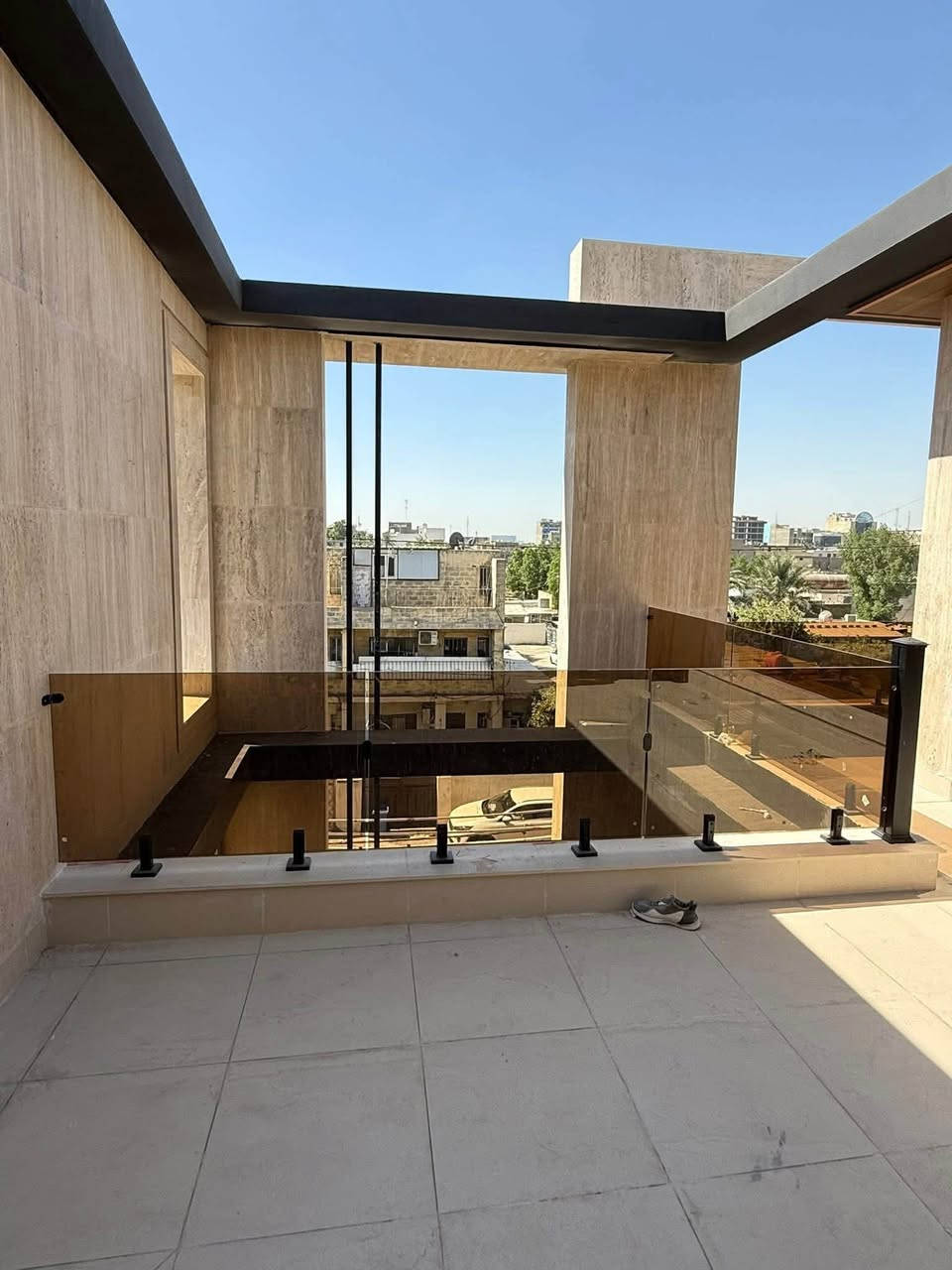 تنفيذ اعمال واجهات الزجاج والالمنيوم *********** بغداد
