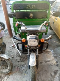 للبيع دراجه شحن للبيع اخت جديده بطاريات سته جدد تخم تاير جديد كهربائيا...