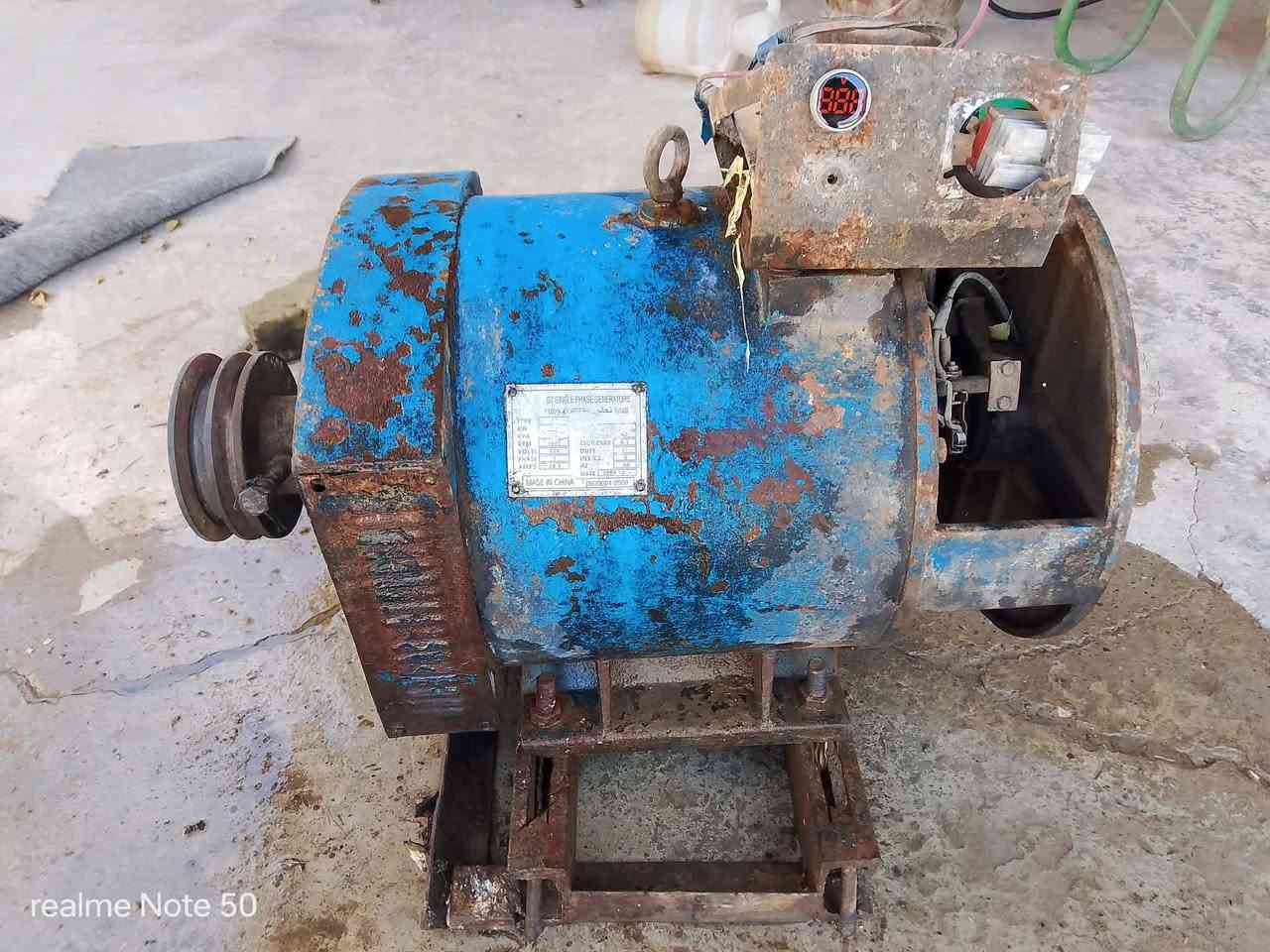 دينمو حجم 10 kv. ملف نحاس
السعر 150 قفل ونقد. مع شاصي كاملة بس تنشد. متواجد ماسنجر واتساب تلكرام تريد اتصال ***********
