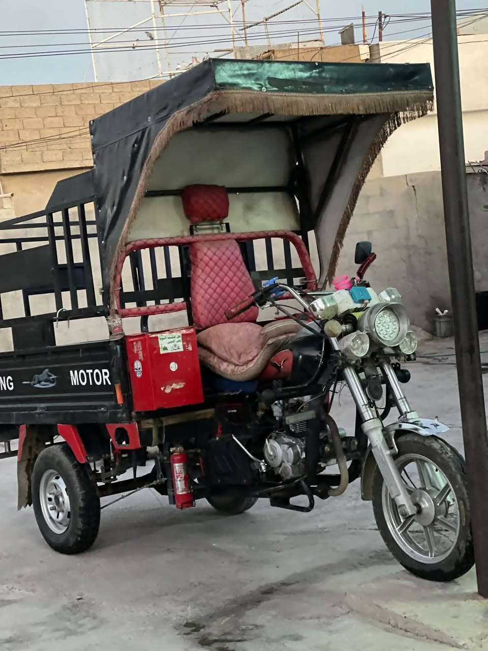 توك توك