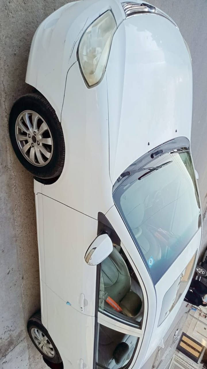 للبيع سيارة BYD G3 موديل 2013
رقم بغداد باسمي 2030
اوتماتيك 
محرك 1800 
ماشية: 140
اقتصادية
السعر : 43 وبيهه مجال 
الرقم :***********
المكان : بغداد
