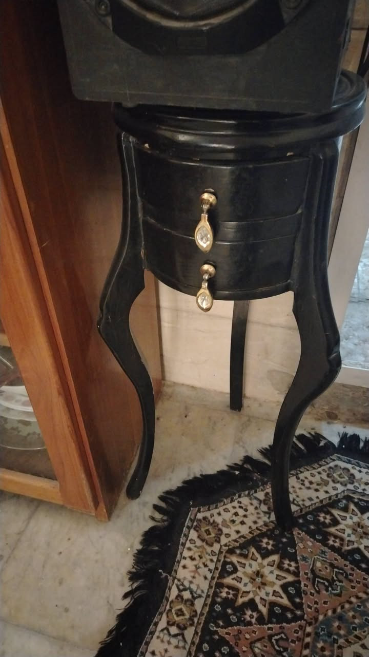 بوفيه صاج • كومديات انتيكات • عدد ٢