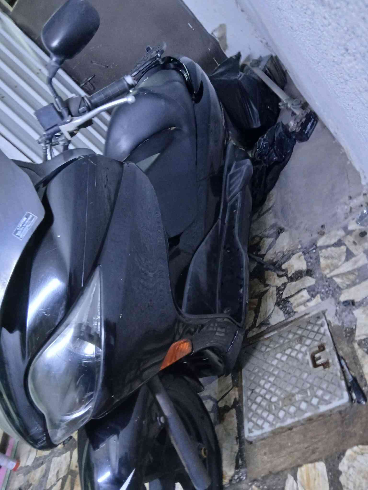 سلام عليكم 
فورزه 0\10 دراجه كلش نضيفه ماشيه 57 
الدراجه جانت متروكه فتره طويله  جفتتهه 
شتغلت او طفت شغلتهه كلش بسيطه اتوقع ابلك 
تجفيت جديد مكينه مكفوله ابيع طافيه تجي تحمل او تاخذهه 
معه العلم اني الي مجفتهه بس مالي خلك الكرنك مشتغله يم سجاد ابو لشاكرين ول كور ولفات جدد اصلي ول بوشه مابيهه شي بس بستم شديت كهربائيات كلهه شغاله التاير الخلفي بنجر بيع او مراوس مكاني بغداد الحريه السعر 800 وبيهه مجال كلش قليل ***********
