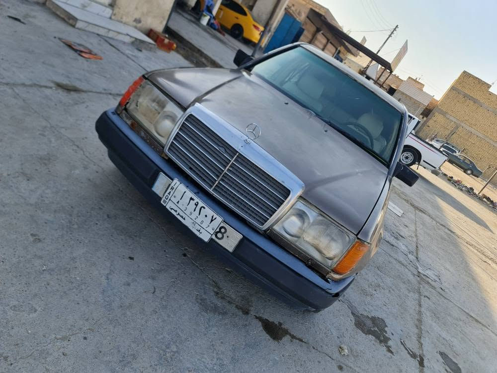 مرسيدس دب موديل 88  كير اومكينه 2 اونص لاصوت ولا تبخير  شرط ترايك 240 تخم تاير جديد حداديه 100% قواعد الدبل بلاد لاخياس ولا تصليح  مغلفه كلهه جلد غرفه جديده  تخم ابطاين جدد زلغ مابيهن شرط  تخم سماعت 4 مسجل لمس  السياره جاهزه للخير بس تبريد نقص  ماعرف شبي  رقم بغداد الماني سنويه صاقطه صارلهه 3 اشهر بسمي تحويل مباشر مشروع وطني   السعر 35 اوبيهه مجال قليل شراي يتصل ***********  مكاني ناصريه سوق الشيوخ الشطره, ذي قار
