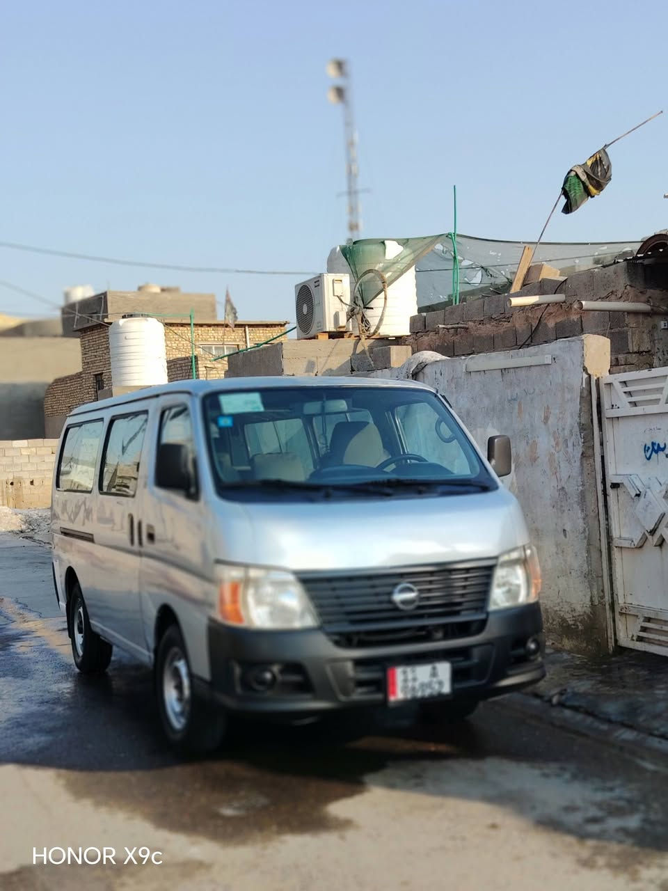 نيسان • ٢٠١٢ • للبيع