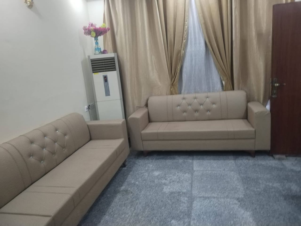 صوفا • كنب • معلومات ناقصة