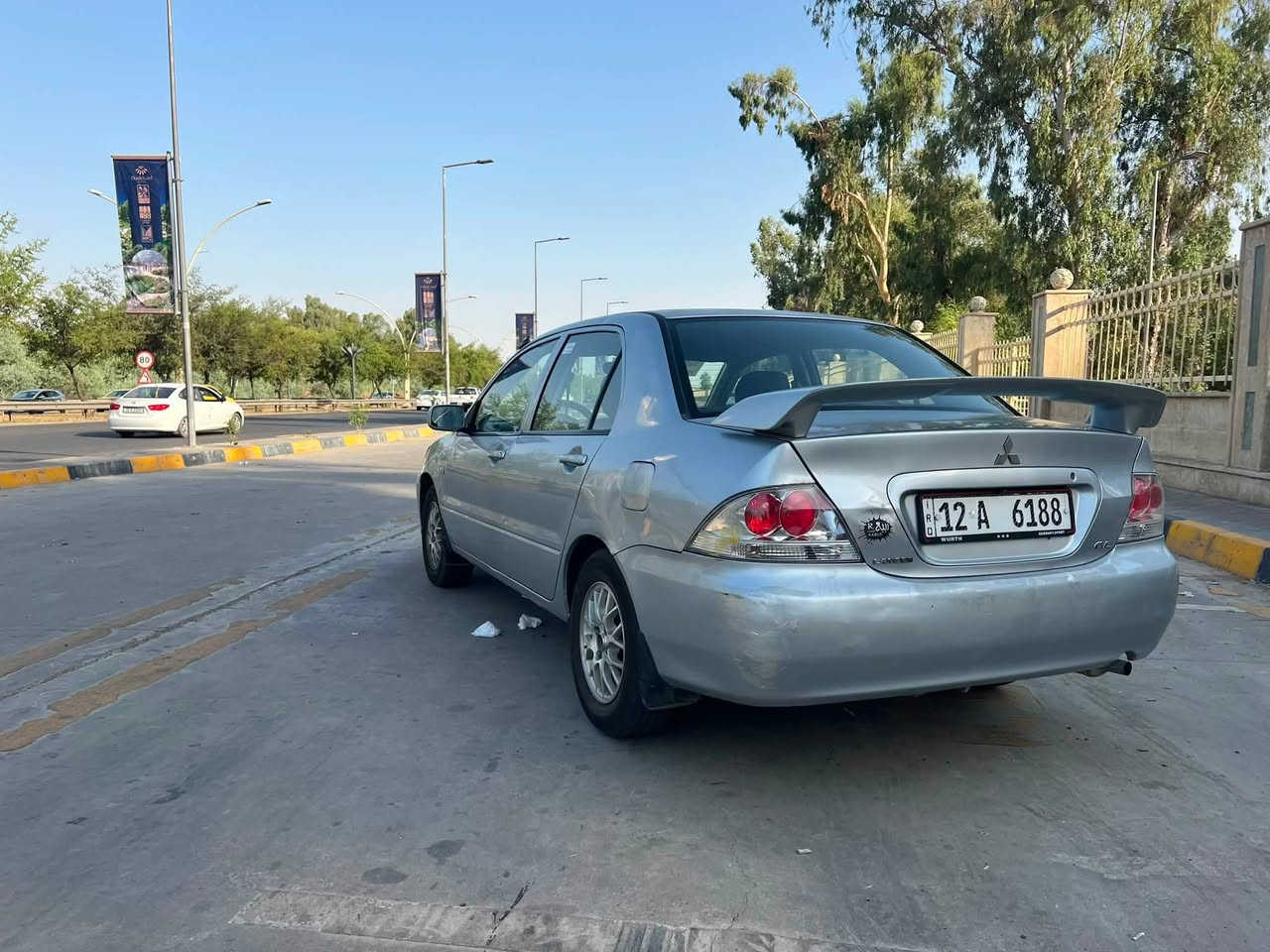 مسبوشي الانسر 2006كير توماتيك تبريد بيها باب السايق صبغ )السعر65 )***********)
