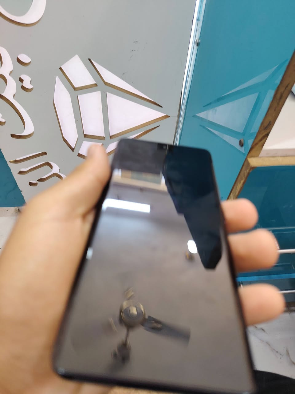 السلام عليكم للبيع فقط ريلمي 12 PRO PLUS 5G مساحته 512 جهاز نضيف نضافة 90% مبدل فقط شاشة وبي بالشاشة نقطة يم الكاميرا الامامية مثل ما موضح بالصور السعر 180 وبي مجال للتواصل الاتصال على الرقم ***********
