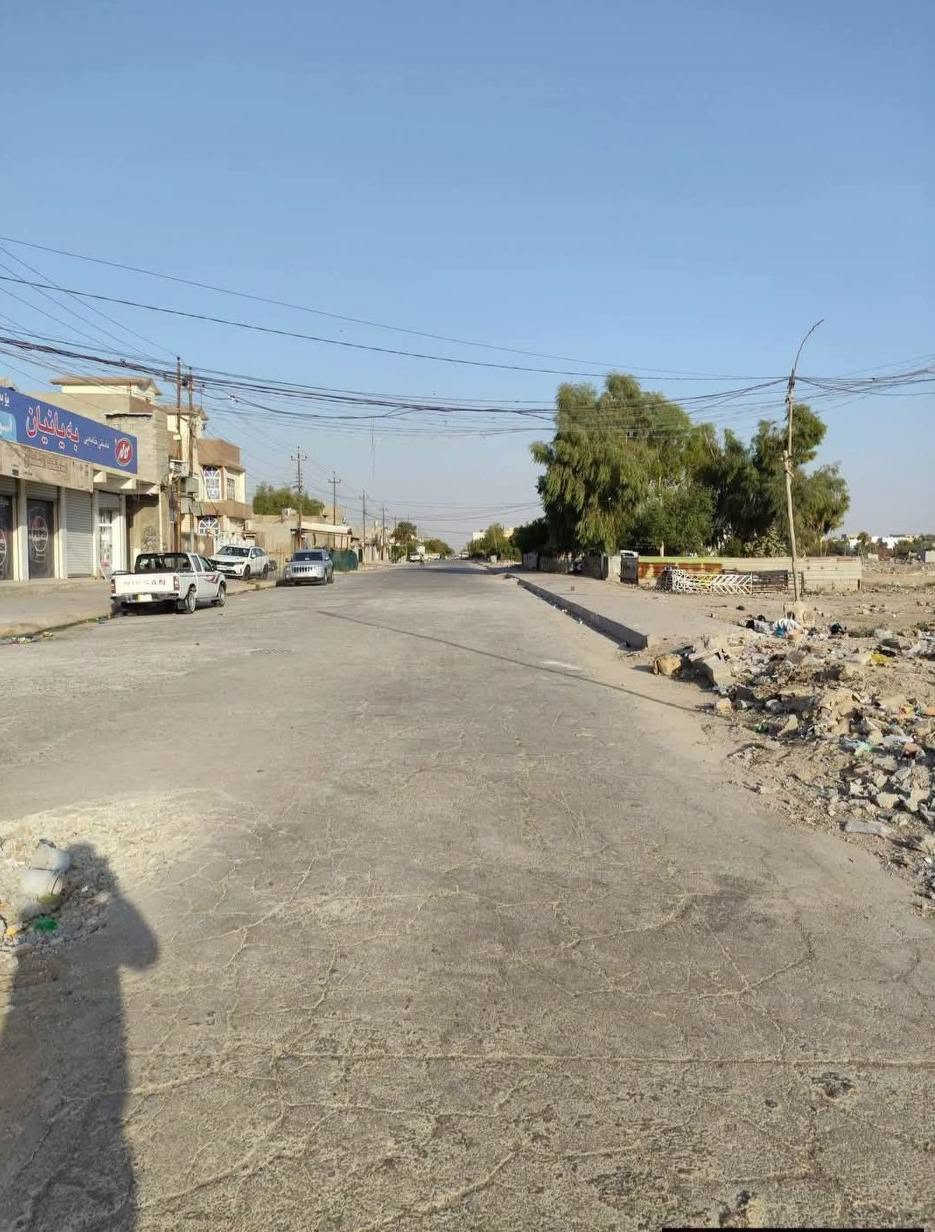 قطعه ارض طابو 200 متر ركن صايره على شارعين عشرين 
موقع حي العسكري قرب مدرسة بغدا كول 
السعر 150 مع المجال 
ملاحظه تباع كامل او نصف القطعه 
للاستفسار الاتصال ‏‪***********‬‏☎️

نص مكتوب في الصور:
- ***********