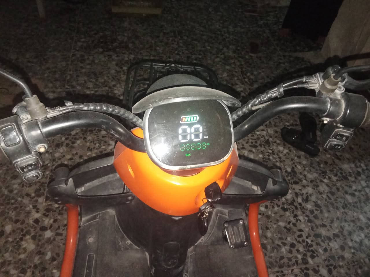 مره رخصت الادمن ستوته شحن موديل 2023 لون برتقالي كامله مكمله اي نقص ما بيه لايت عالي ناصي اشاره يمنه يسره الستوته تخبل امانت الله بس لين محتاح اريد ابيعه السعر مليون وبيه مجال المكان بغداد مدينه صدر تقاطع كسره وعطش الرقم ***********
