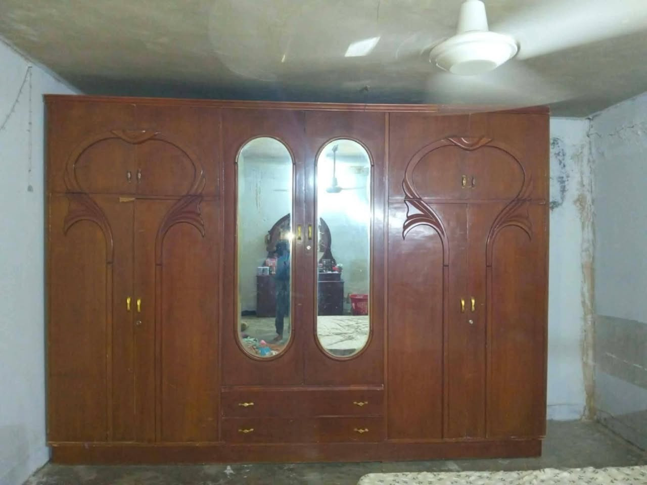 مكلف بالنشر.
 غرفه صاج عراقي حطاطه 
سعرها 550 وبيها مجال
التواصل فقط واتساب 
***********
