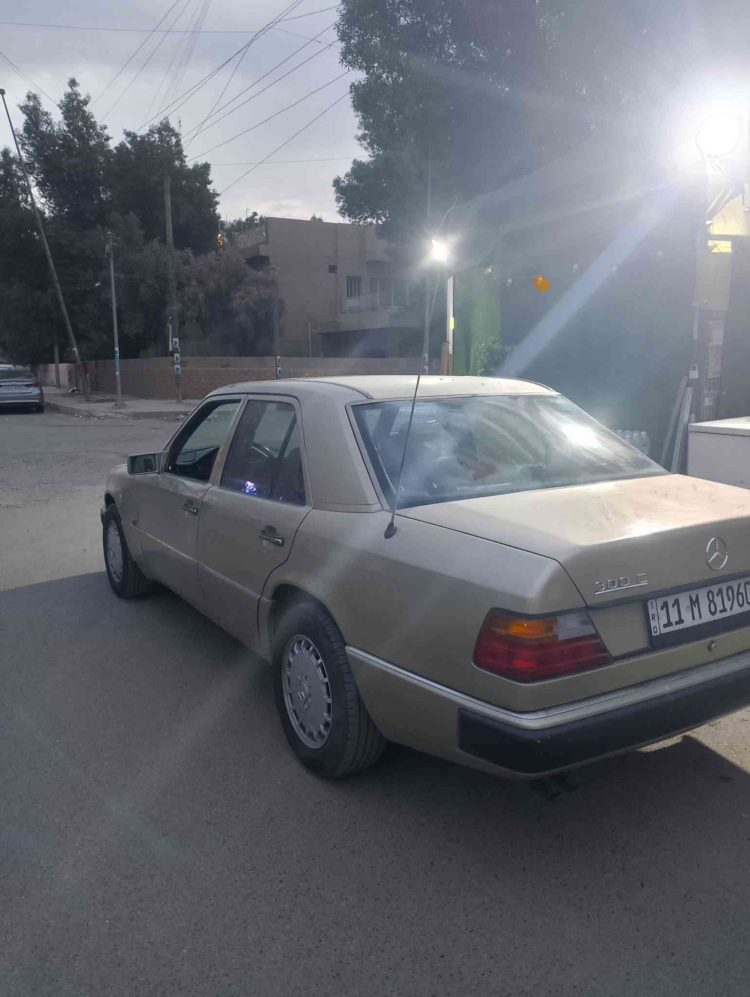 مرسيدس • ١٩٩٢ • كشنات جلد