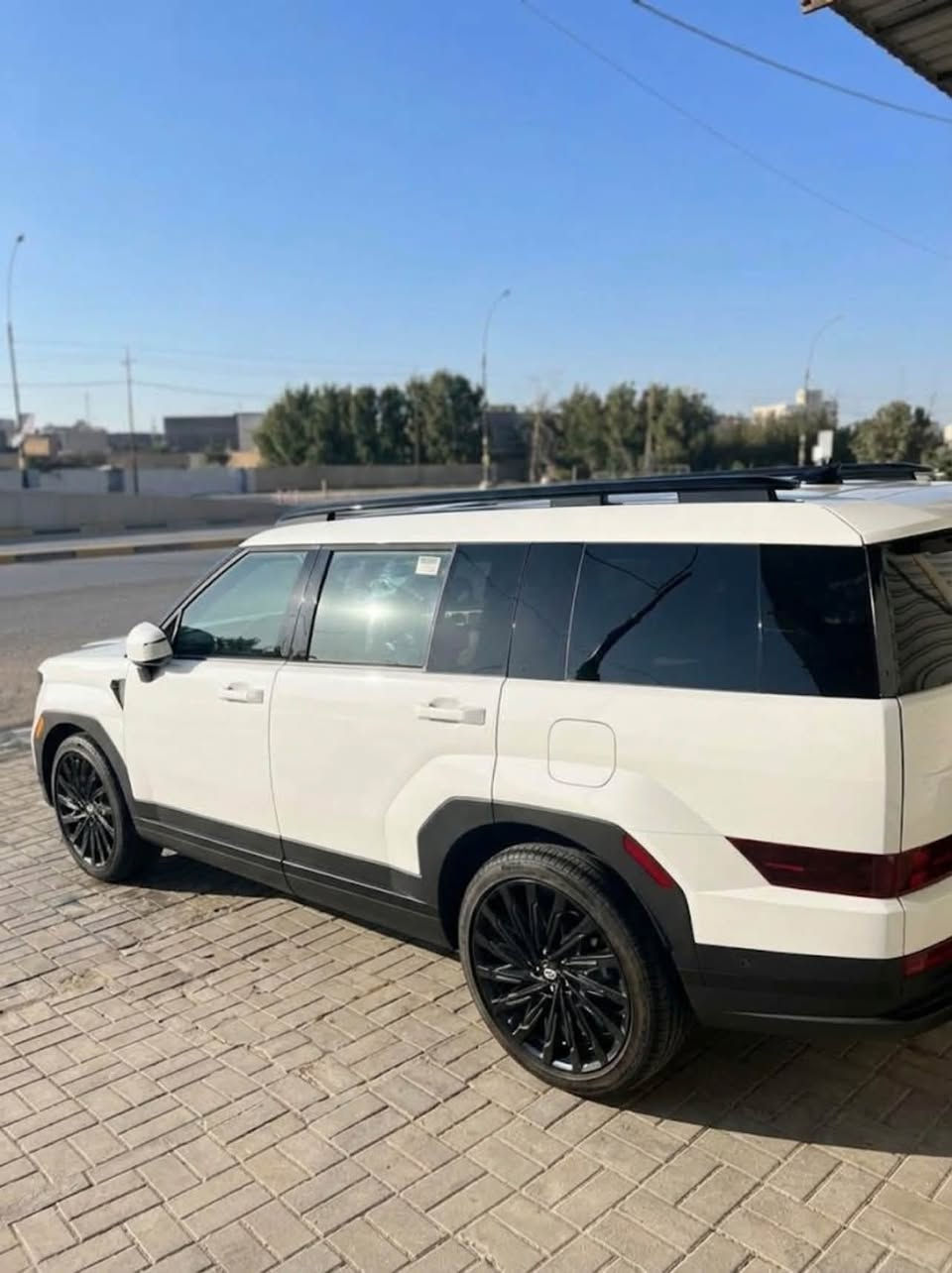 سنتافي 2025 

هايبرد 1600 تيربو 

لمتد  فول مواصفات 

حادث فقط ربع البنيد معمر نفسه ومصبوغ بدون فتح 

تبديل دعاميه نفس اللون بدون صبغ

ماشيه 5 الف 

رقم بغداد حره 

مكاني حله 

السعر 240

***********

نص مكتوب في الصور:
- 68946365
