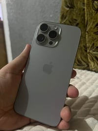 ايفون 15 برو ماكس • ٢٥٦ • بطارية ١٠٠٪