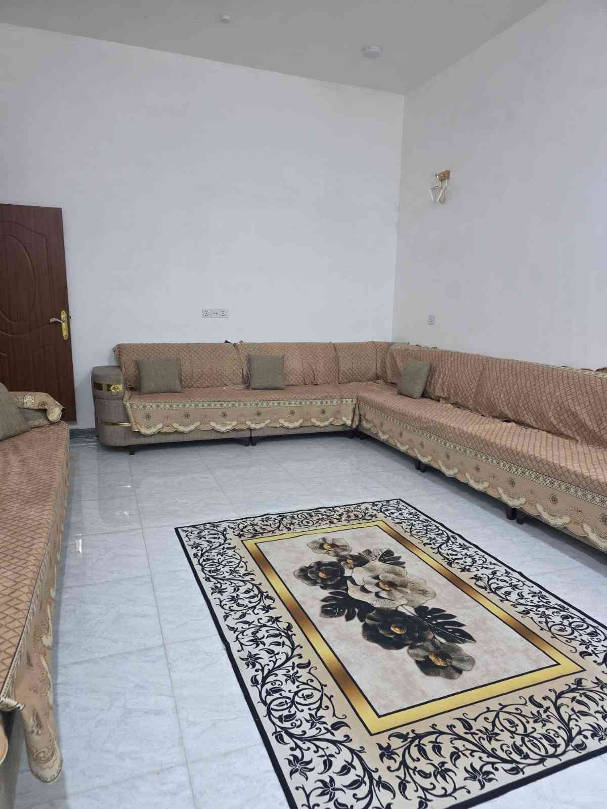 بالكوت الجديده • ٢٠٠م • غرفتين وصاله
