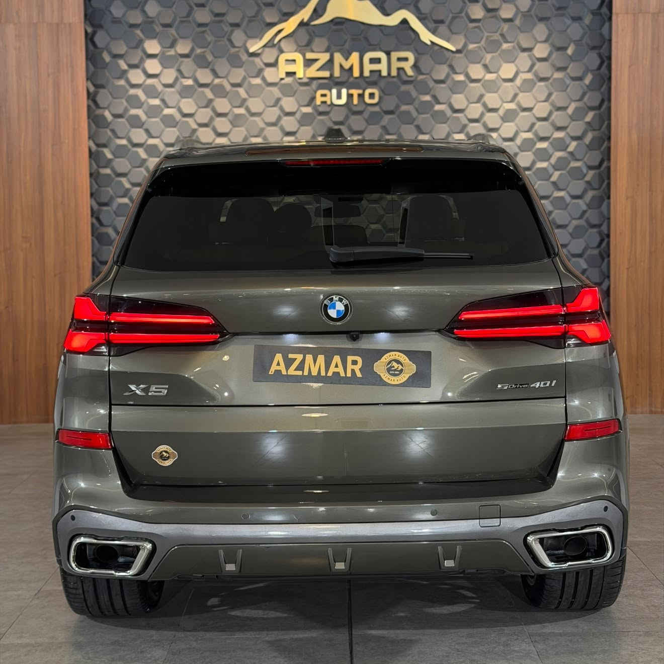 BMW X5 M package ماشية ١٤ الف فقط📦🇩🇪
موديل : 2024
لون مميز : زيتوني و داخل مشمشي
مواصفات السيارة فول
سعر : 520$ ورقة

 مواصفات:
الكاميرا الخلفية - سقف بانورامي - صندوق كهربائي - التحكم على المنحدرات - كاميرا 360 - تدفئة المقاعد - فتحة
السقف - بصمة - شاشة - مراقبة النقطة العمياء - التحكم التلقائي في درجة الحرارة - نظام بدء التشغيل - نظام فرملة الطوارئ - 8 وسادة
هوائية - المصابيح الأمامية ليد - مصابيح الليزر الأمامية - عرض المعلومات على الزجاج الامامي - تدفئة مقود القيادة - لوحة قيادة رقمية
- إنارة محيطية - أبل كاربلاي - مقاعد تدليك - sDrive

السيارة وارد امريكي بيها باب صبغ بدون لا دواخل لا ايرباك حادث كلش بسيط

سعر : 520$ ورقة

للاستفسار : ***********
العنوان : السليمانية المعارض الجديدة شركة ازمر اوتو معرض رقم ٣٤
